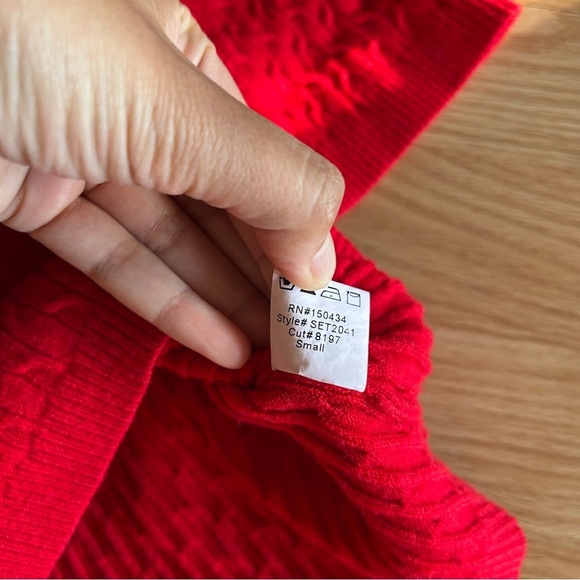 Women’s Pointelle Red Knit Cropped Sweater Top Small - Picture 4 of 7